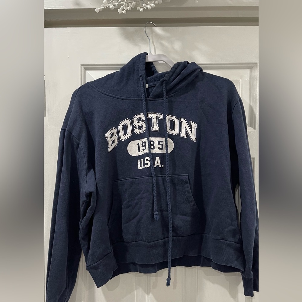 Brandy Melville cropped navy hoodie Boston